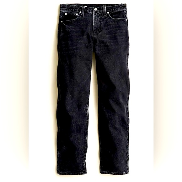 High-rise Peggy tapered jean in washed black